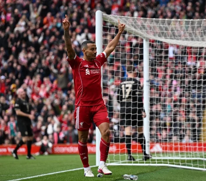 Jurgen Klopp tái xuất sân Anfield, Liverpool hòa kịch tính cựu sao Dortmund - Ảnh 3.