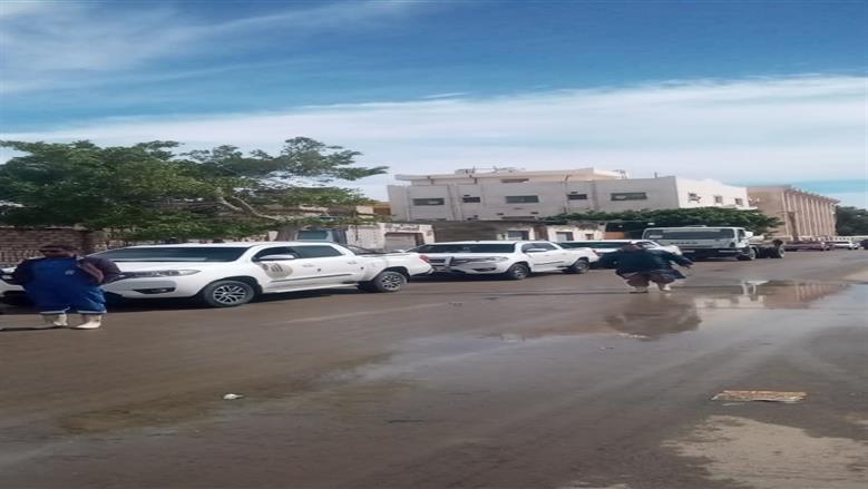 أمطار مطروح خلال متابعة نائب المحافظ لسحب مياه الأمطار من الشوارع